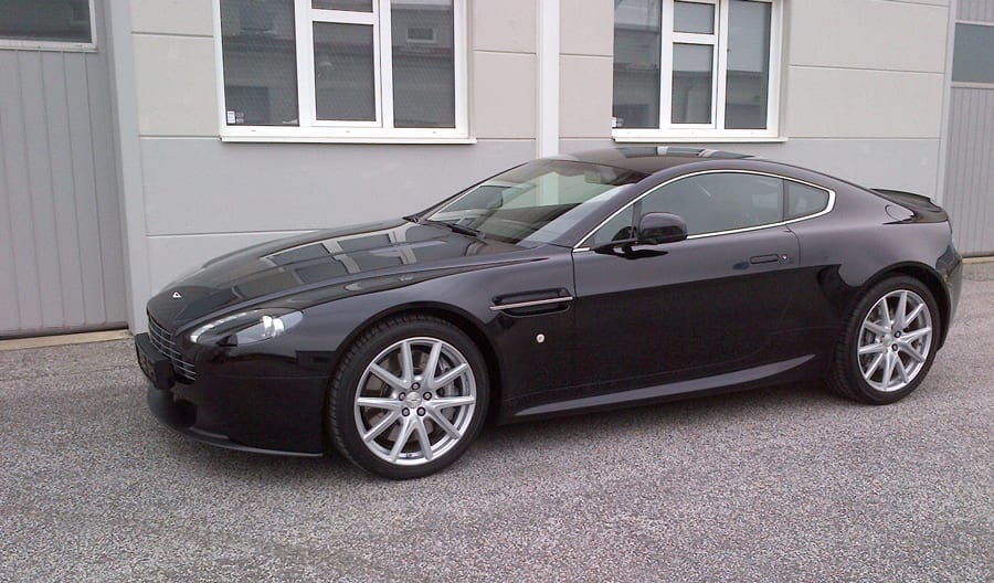 Aston Martin Vantage